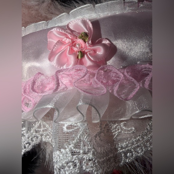 Liila 600% V2 Tea Time With My Girl Secret- Cream Paws - Picture 11 of 15